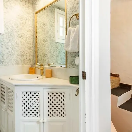 Charming Tower House With Amazing Sea Views Marbella
