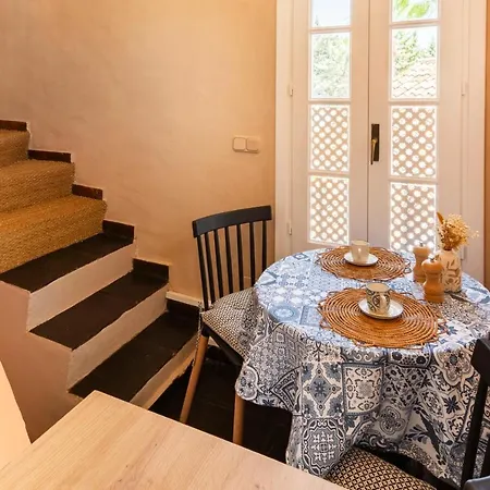 Charming Tower House With Amazing Sea Views *